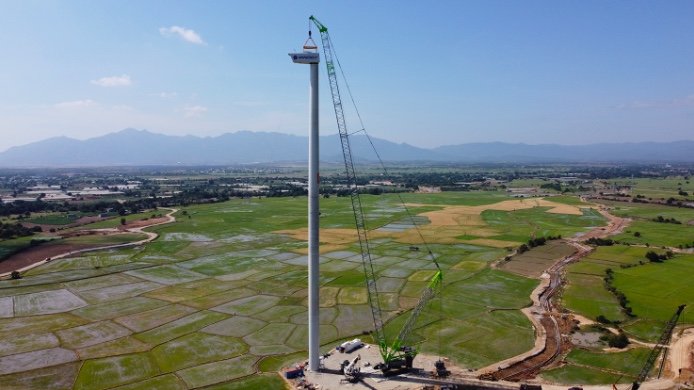 Vietnam Witnesses Another ZOOMLION Crawler Crane Star The ZOOMLION Wind Turbine Installation Master